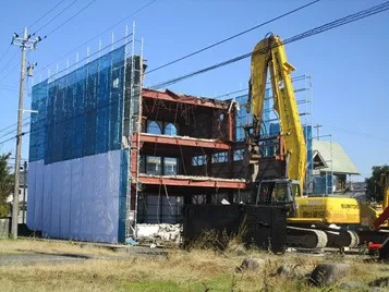 鉄骨造3階建て店舗解体
